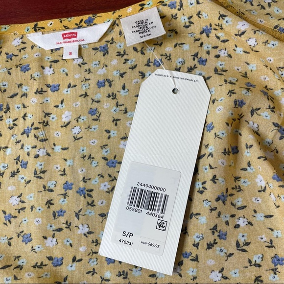 NWT Levi’s Floral Yellow Wrap Blouse - Small - Picture 8 of 9